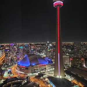 Two Bd Cn Tower And Lake Ontario View Apartment